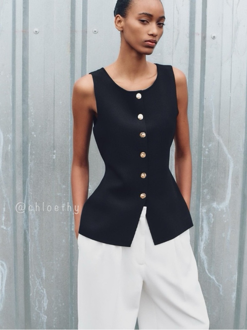 Zara Black Sleeveless Button-Front Knit Vest - Size Medium - Picture 5 of 12